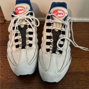 Nike Air Max White and Black with Blue Highlights size 12